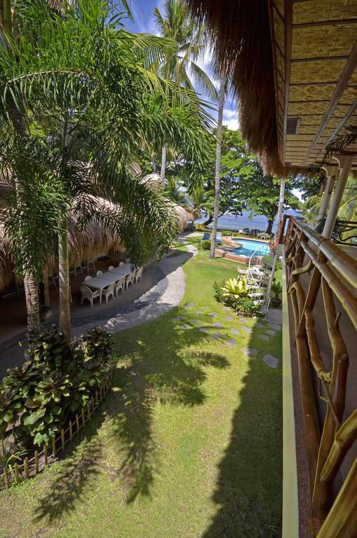 Mike'S Dauin Dive Resort Exterior photo